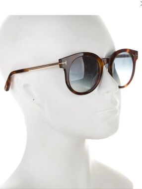 Tortoiseshell Round Sunglasses with Gradient Lenses